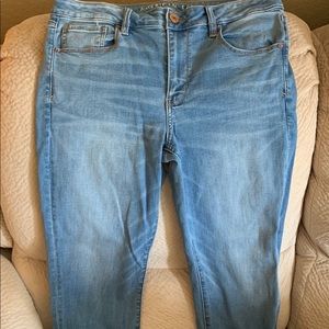 AE Women’s Super Stretch Skinny Jean 12 R